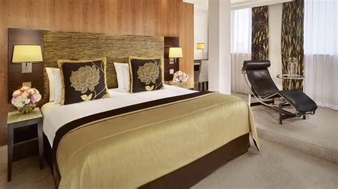 Rooms And Accommodations At The Cavendish Hotel London