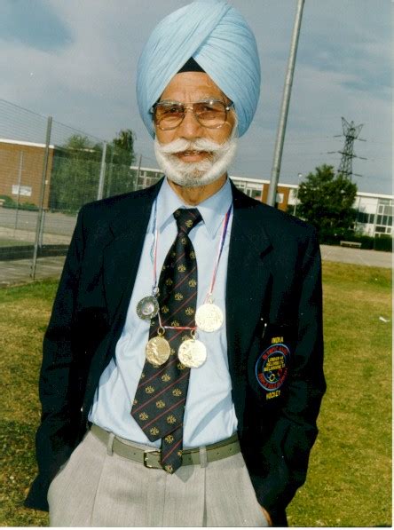 Sikh hockey legend Balbir Singh honored in Canada - INDIA New England News