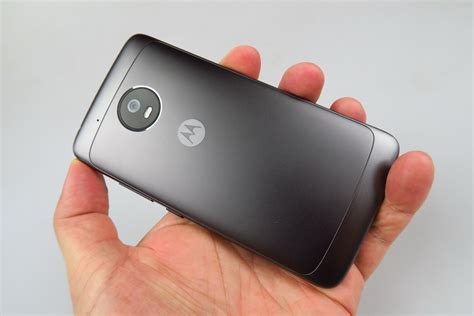 Motorola Moto G5 Review: Motorola Plays It Safe With a Compromise ...