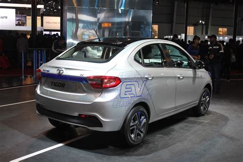 Tata Tigor EV and Tiago EV showcased at Auto Expo 2018 - Throttle Blips