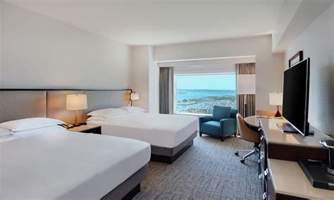 Rooms & Suites | Hilton San Diego Bayfront Hotel