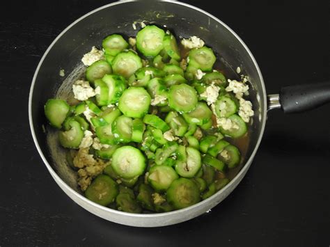 stir-frying-chinese-okra - Healthy Thai Recipes