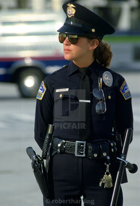 Los Angeles policewoman part of the Los Angeles Police Department (LAPD), USA - License ...