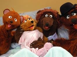 Baby Bear's family - little sister Curly Bear - Sesame Street | Sesame ...