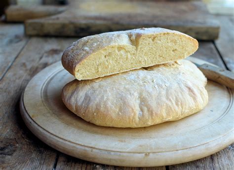 A Northumberland Cottage Kitchen Recipe: Stotty Cake (Stottie Cake) - Lavender and Lovage