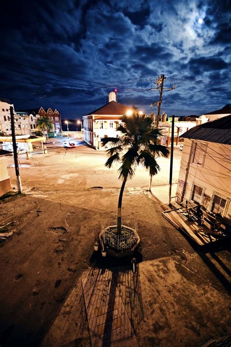 Traveling to Jamaica? Be sure to immerse yourself in its lively nightlife! | Night life ...