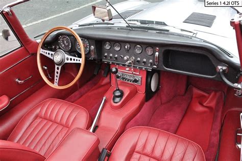 E-Type Jaguar Series 1 dashboard and steering wheel | Jaguar e type ...