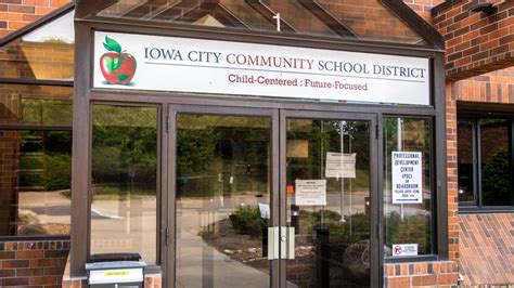 Iowa City School District hosts a series of trainings on ...