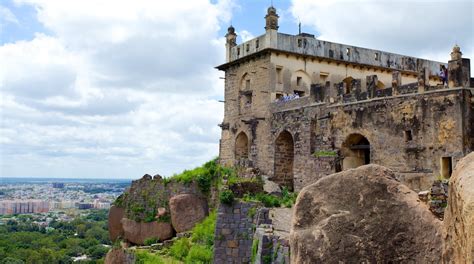 Visit Golconda Fort in Hyderabad | Expedia