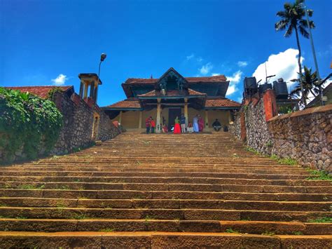 Hindu Temples of India: Aranmula Parthasarathy Temple, Pathanamthitta, Kerala