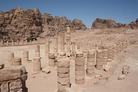 Discovery of a Ceremonial Platform in Petra Archaeological Park - The ...