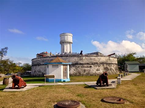 Photo-ops: Forts: Fort Fincastle - Nassau, Bahamas