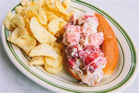 15 Best Seafood Restaurants in Boston for Lobster and Fish