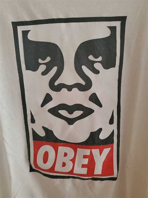 Obey Best looking tshirt on the plant - Gem