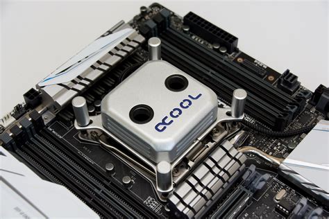 見事な創造力 Alphacool Eisblock XPX CPU - Intel AMD silver matte www ...