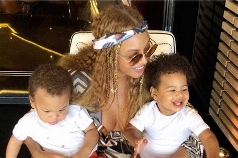 Beyoncé releases new photo of twins Rumi and Sir Carter