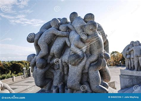 Vigeland Sculpture Park, OSLO, NORWAY Editorial Photo - Image of people, frognerpark: 84602336