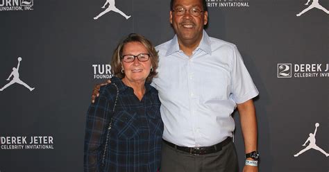 Derek Jeter’s Parents — Details on His Mom and Dad