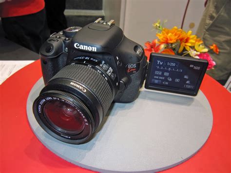 Review of Canon EOS 600D. ~ Info on Cameras and Camera Dealers in India.