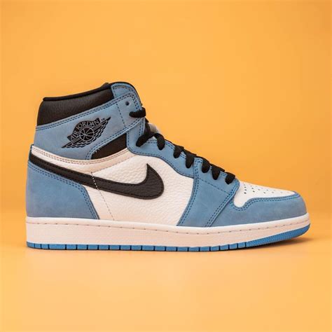 A Closer Look at the Air Jordan 1 "University Blue" - KLEKT Blog