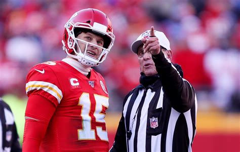 Hot Mics Catch Super Bowl Refs Praising Patrick Mahomes Before Game-Saving Play by Chiefs - TMSPN