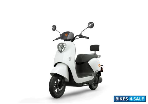 YADEA M6L Electric Scooter Price, Specs and Features - Bikes4Sale