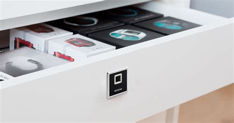 What are the installation methods of smart cabinet locks?