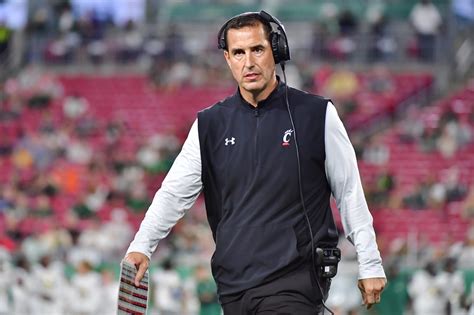 Luke Fickell, Cincinnati swing from locker room after 12-0 regular season