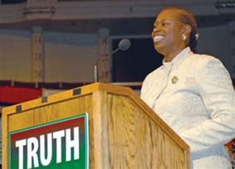 5 Spot | Cynthia McKinney, 2008 presidential Green Party candidate ...