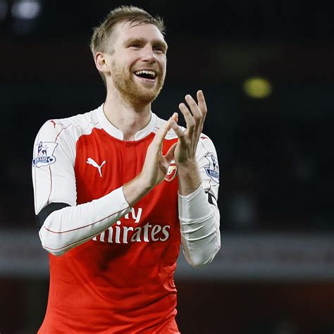 Per Mertesacker Injury: Updates on Arsenal Defender's Knee and Return ...