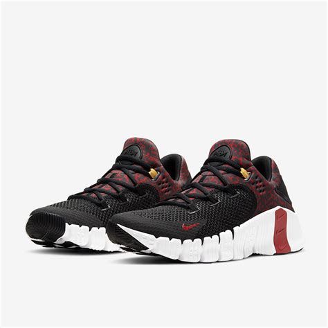 Nike Free Metcon 4 - Black/Dark Cayenne-White-Solar Flare - Mens Shoes