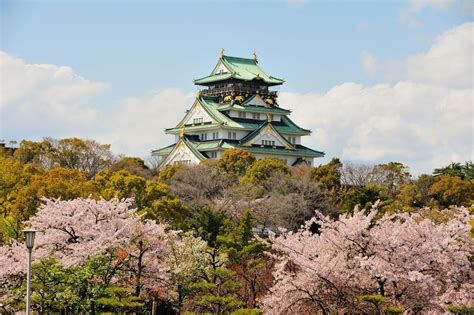 Osaka Castle Park & Other Top Photo Spots in Osaka | Localgrapher