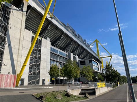 Groundhopper Soccer Guides | Borussia Dortmund Stadium Tour