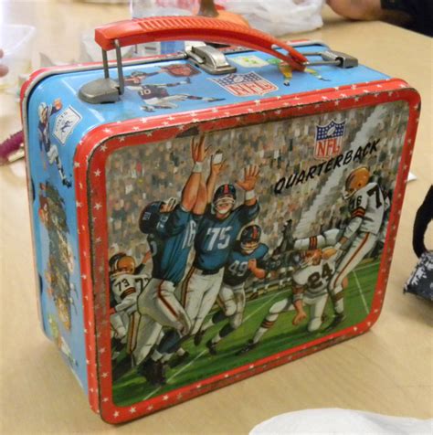 Very old (vintage) lunch boxes!! | Vintage lunch boxes, Lunch box, Retro lunch boxes