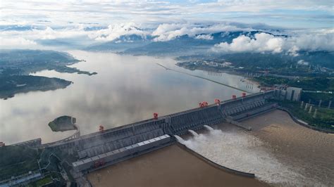 China's Three Gorges Dam under pressure: Flood hazard downstream ...