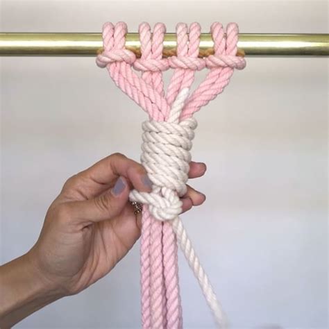 How to Tie a Gathering Knot // This is the most important knot In a Plant Hanger, or in my ...