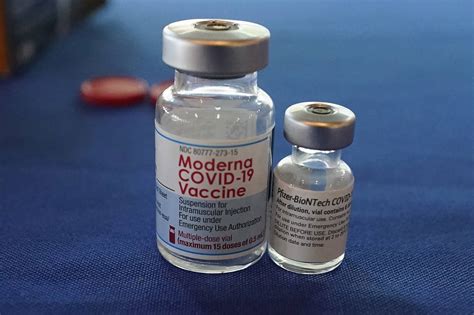 Moderna COVID-19 vaccine slightly more effective | News | Harvard T.H ...