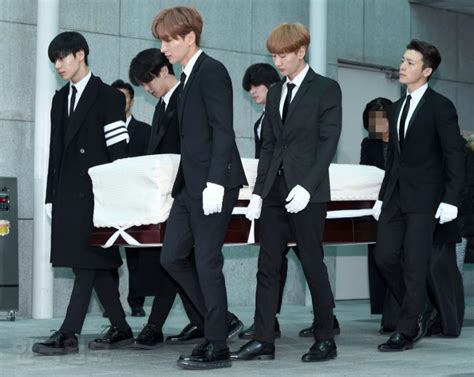 SHINee Jonghyun's Funeral And Burial Are Happening Right Now