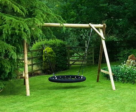 Caledonian play. The swing is suitable for groups of children as well ...