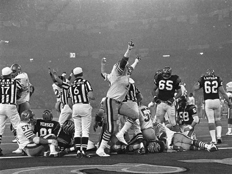 1982: Super Bowl XVI — The 49ers defense saves the day on the one-yard ...