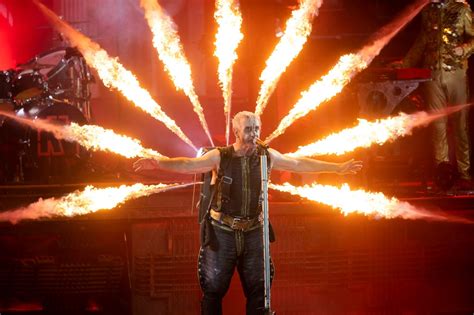 Rammstein delivers a blazing concert at the Coliseum full of thunder, fire and flame – Daily News