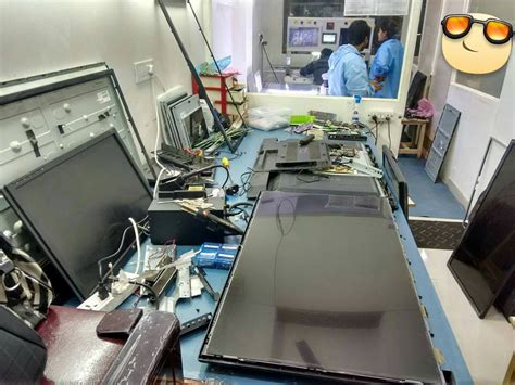 LCD Panel Repair | LED TV Repairing Service Center : LCD Panel Repair For Fixing Blue Vertical Lines