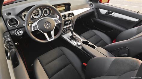 2013 Mercedes-Benz C250 Sedan Sport Package Plus - Interior | Caricos