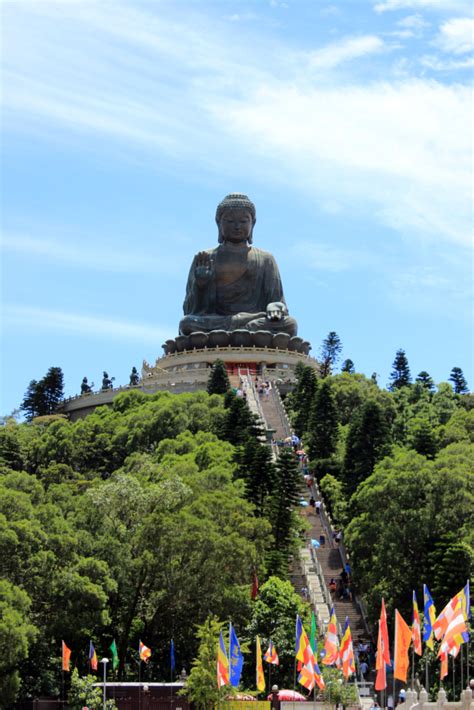 Tian Tan Buddha – Arch Journey