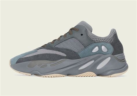 adidas Yeezy Boost 700 Teal Blue FW2499 | SneakerNews.com