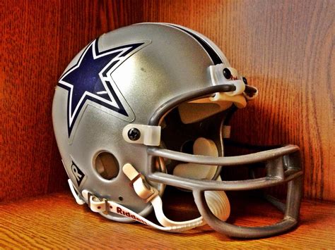 55/365 ~ Dallas Cowboys Helmet | I'm not as big of a sports … | Flickr