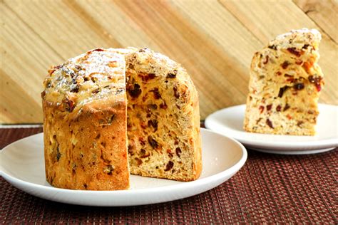 Panettone: Italian Christmas Cake - Anna in the Kitchen