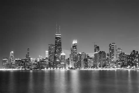 Cityscape in Black and White · Free Stock Photo