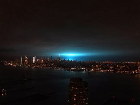 Transformer explosion in NYC makes it look like aliens are invading : r ...