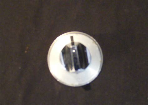 7711P122-60 Maytag Range/Stove/Oven Control Knob